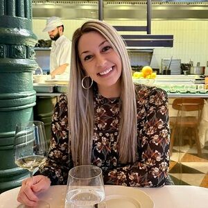 Meet your Posher, Laura